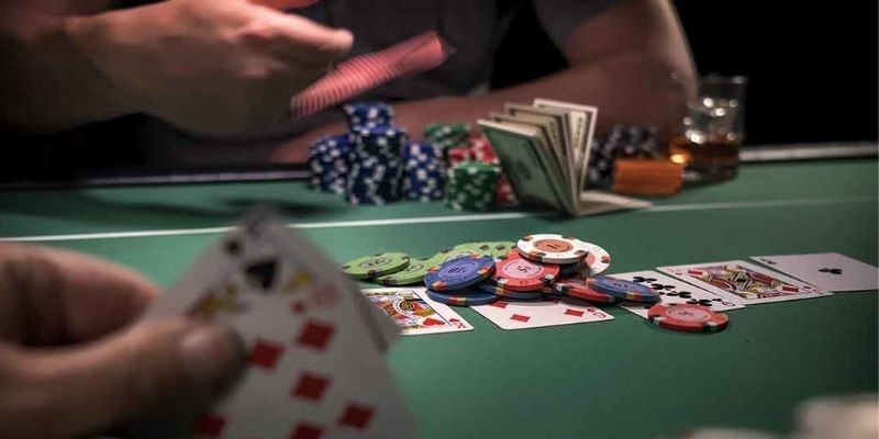 Trò chơi Poker hấp dẫn với hình thức so sánh tổ hợp